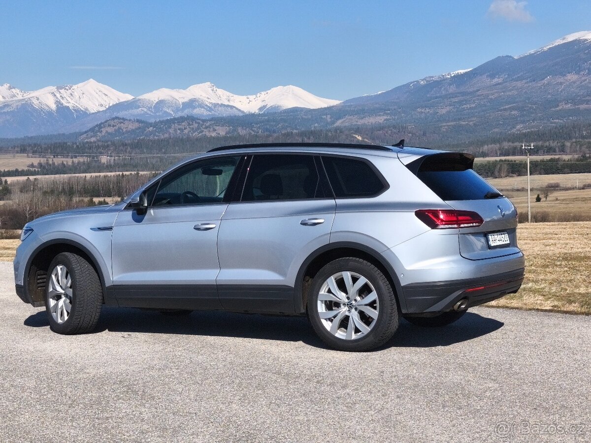 Volkswagen Touareg - 9