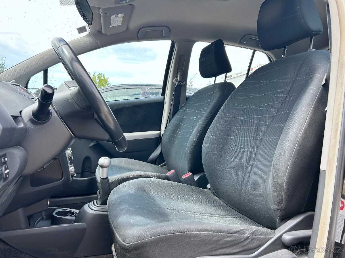 Toyota Yaris - 9