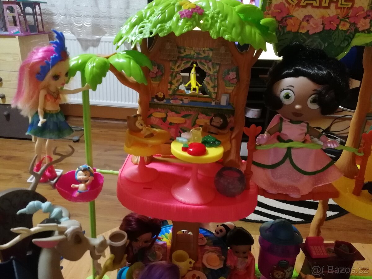 Domeček kavárna v pralese - 9