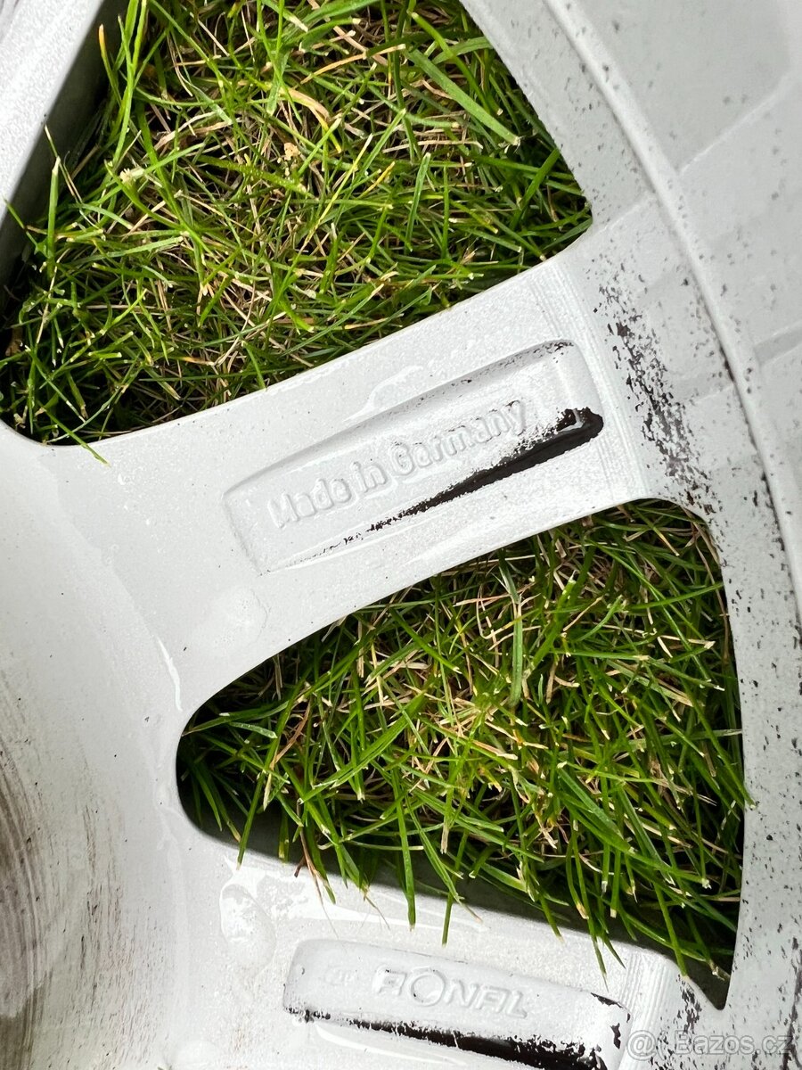 Prodám 4ks lité kola 15" značky RONAL - 9