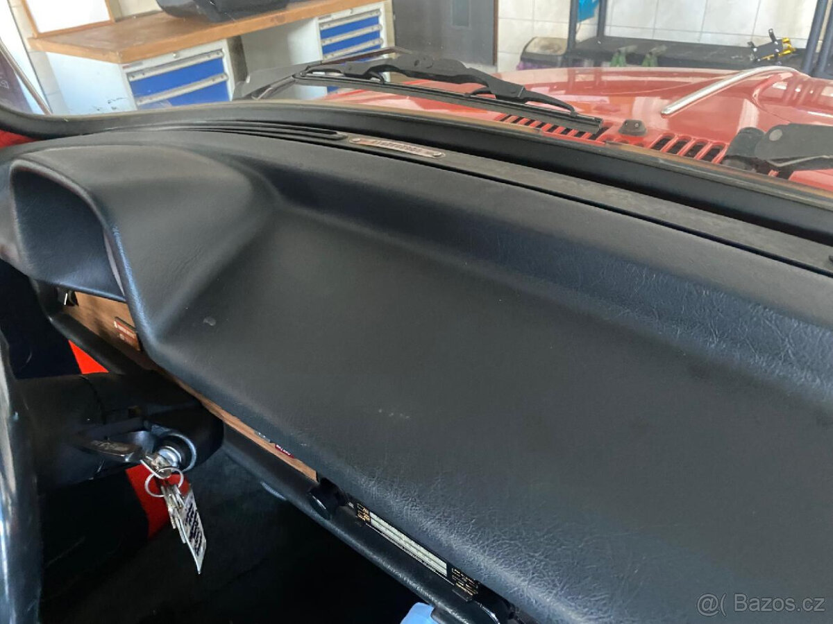 VW Brouk 1303 Karmann 1978 - 9