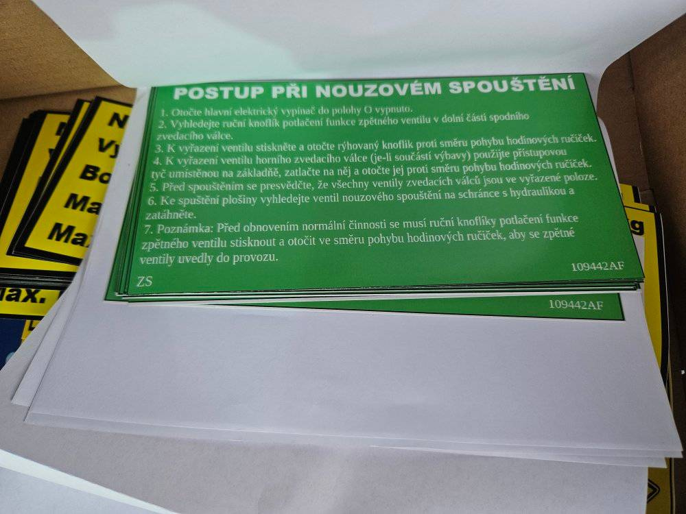 Bezpečnostní značení PZPP, volat - 9