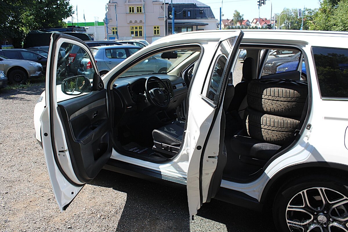 Mitsubishi Outlander - 9