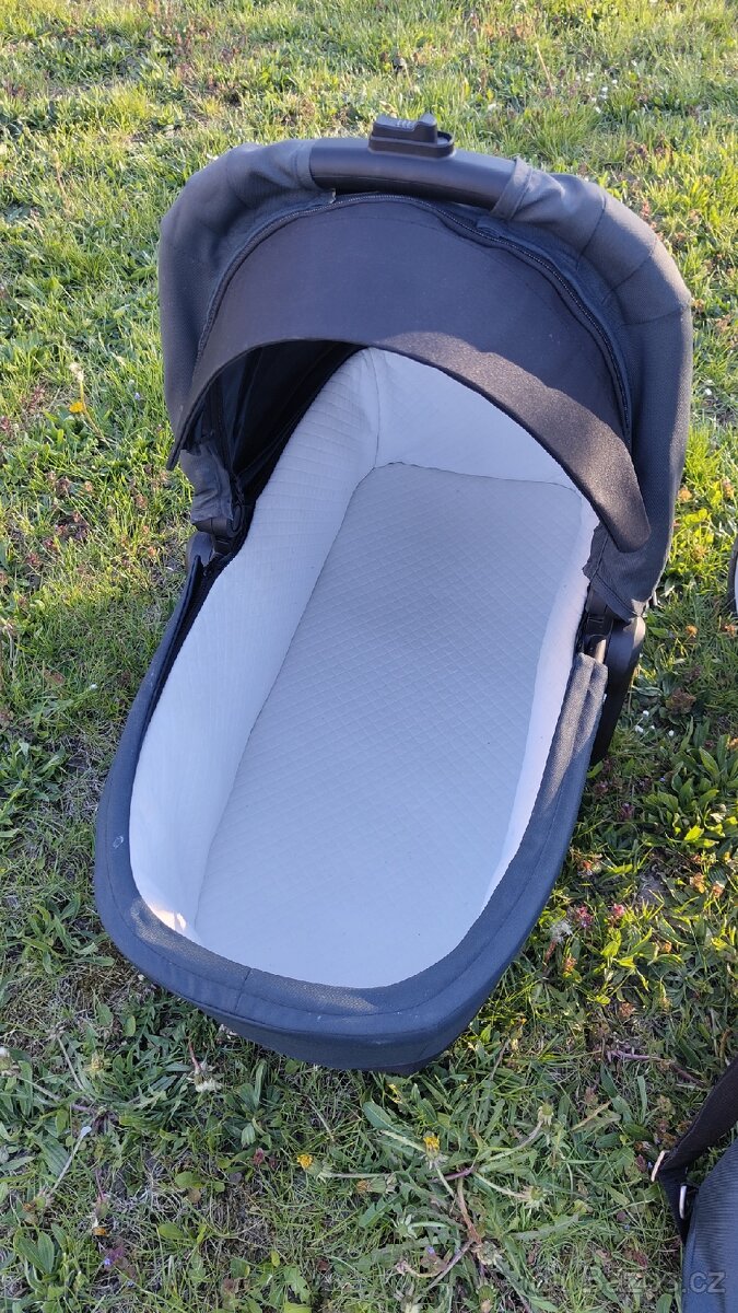 Kočárek Thule Sleek - 9