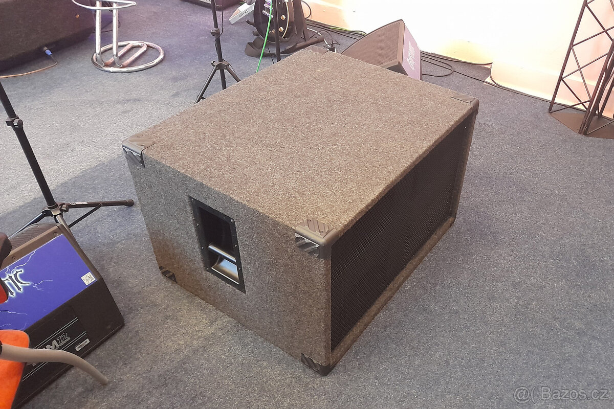 Subbasový reprobox 2000W - 9