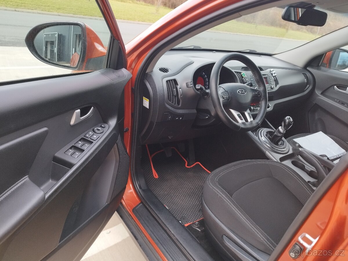 KIA SPORTAGE 1.6i, 1.majitel,koupeno v ČR - 9
