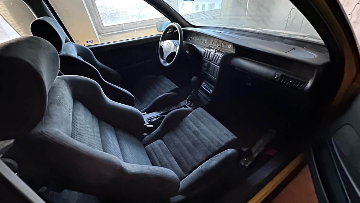 Lancia delta 2.0i 16V. 102kw . R.v. 1997 - 9