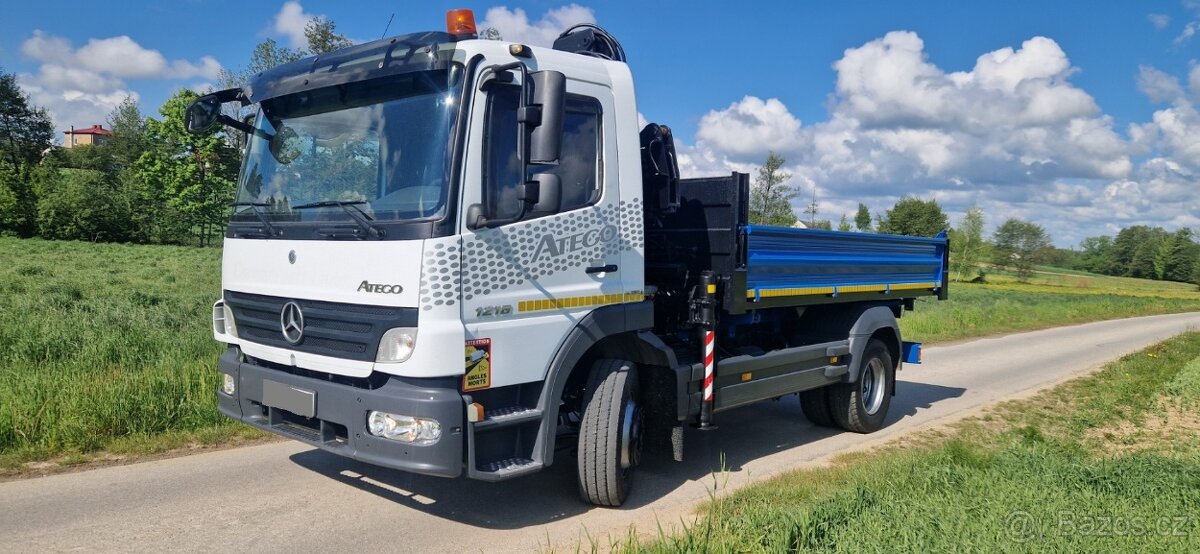 Mercedes Atego 1218 třístranný sklápěč s hydraulickou rukou - 9