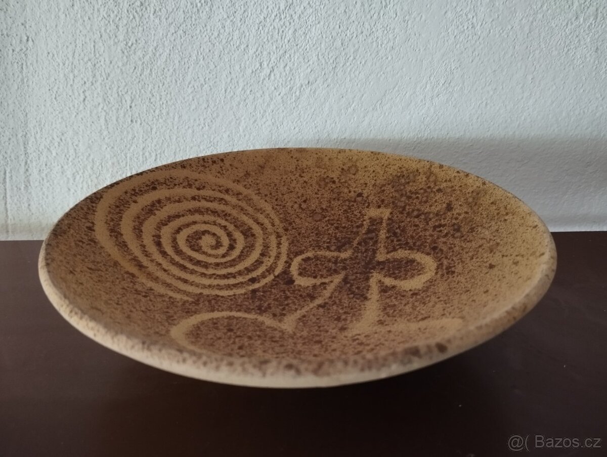 Vánoční dárky: hrnky, těžítka, váza, sklenice, tácy aj. - 9