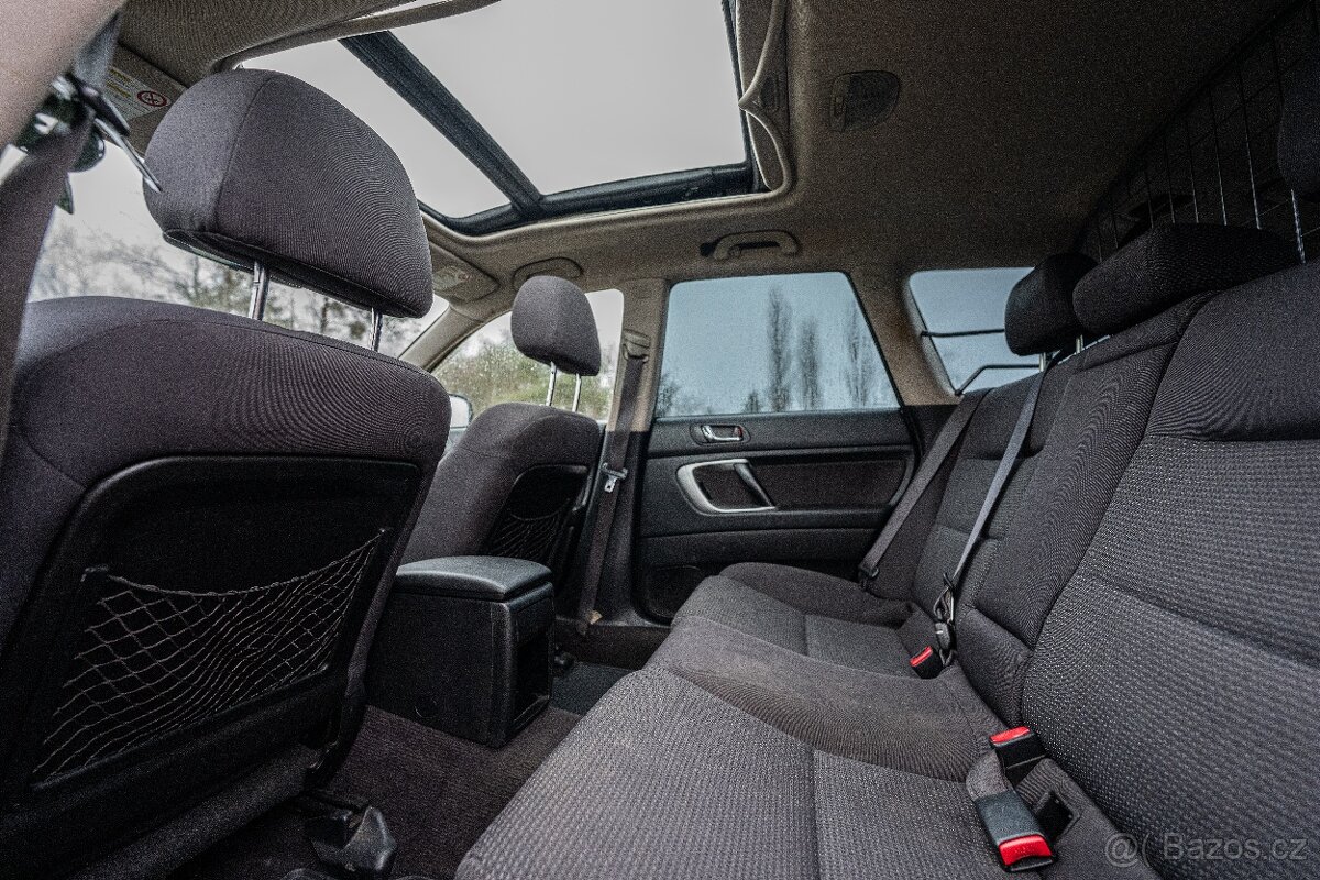 2007 Subaru legacy outback 2.5l Benzín Manuál. - 9