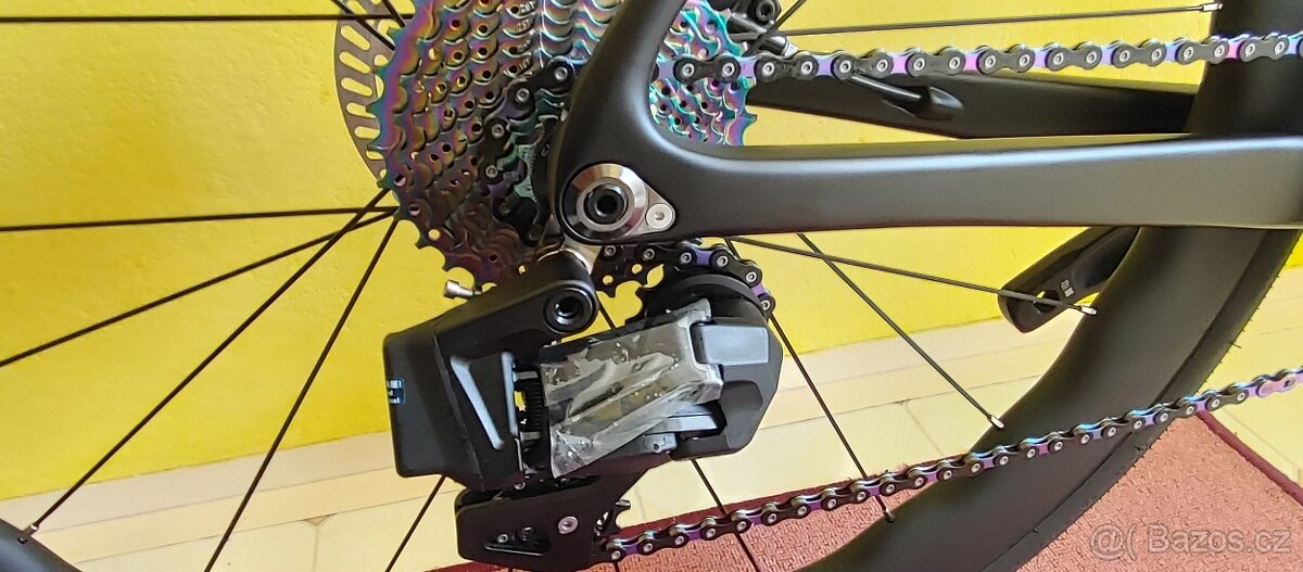 silniční karbonové kolo s elektronickým řazením - 9