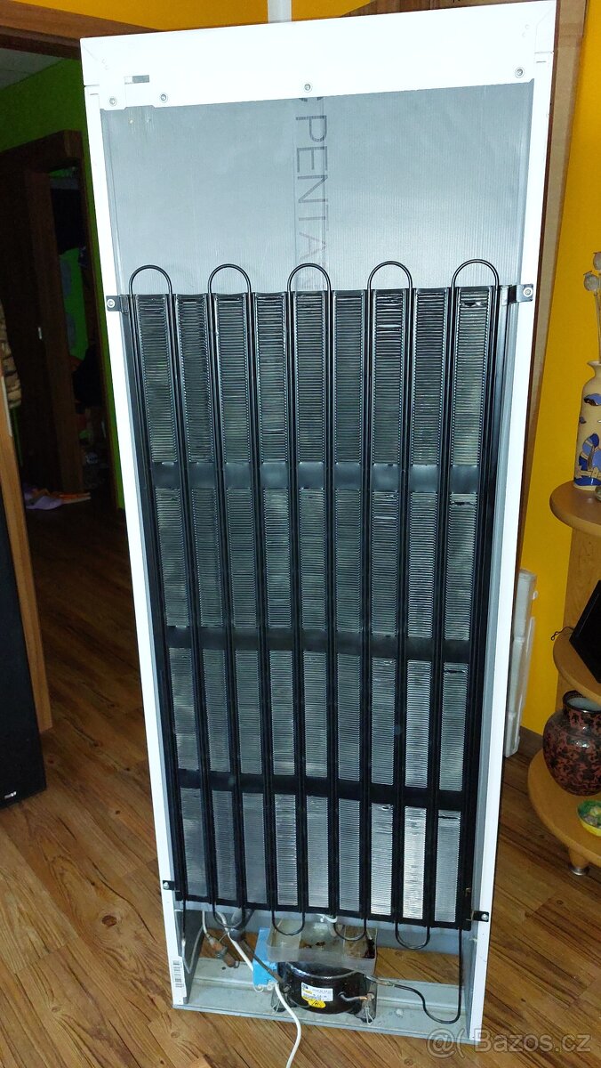 Lednička s mrazákem zdarma - 9