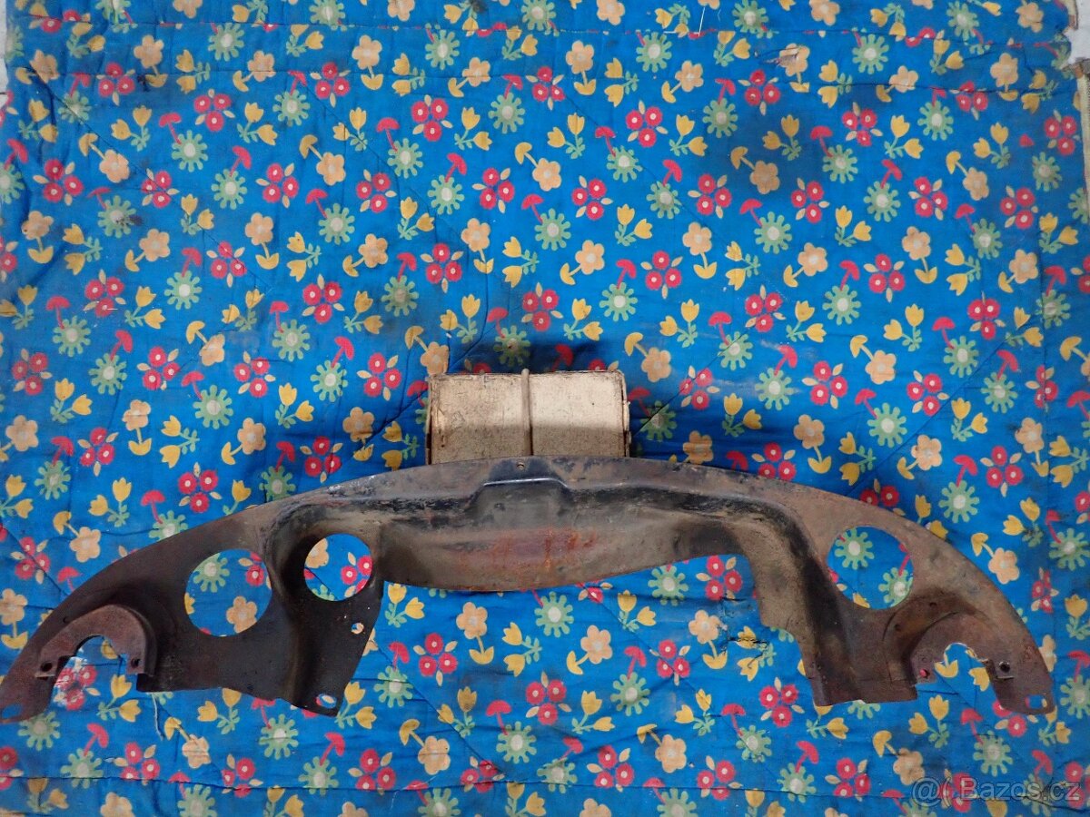 Prodá plechy motoru vw brouk atp.. - 9