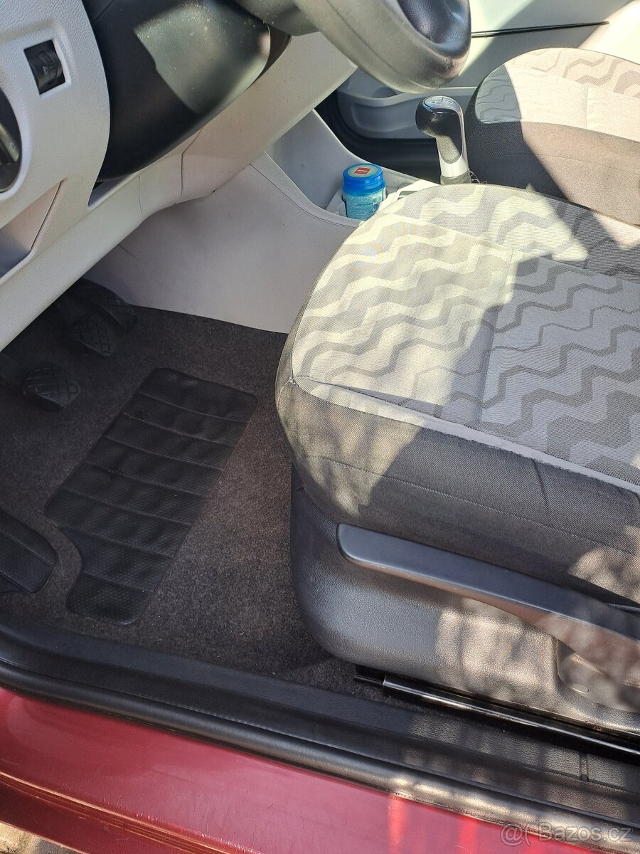 Škoda Roomster 1.4 - 9