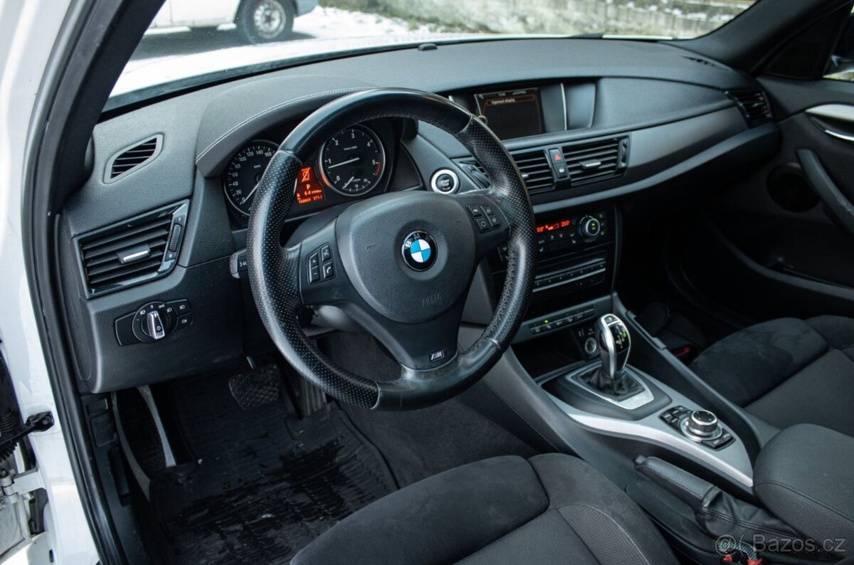 BMW X1 XDrive 18d M-packet - 9