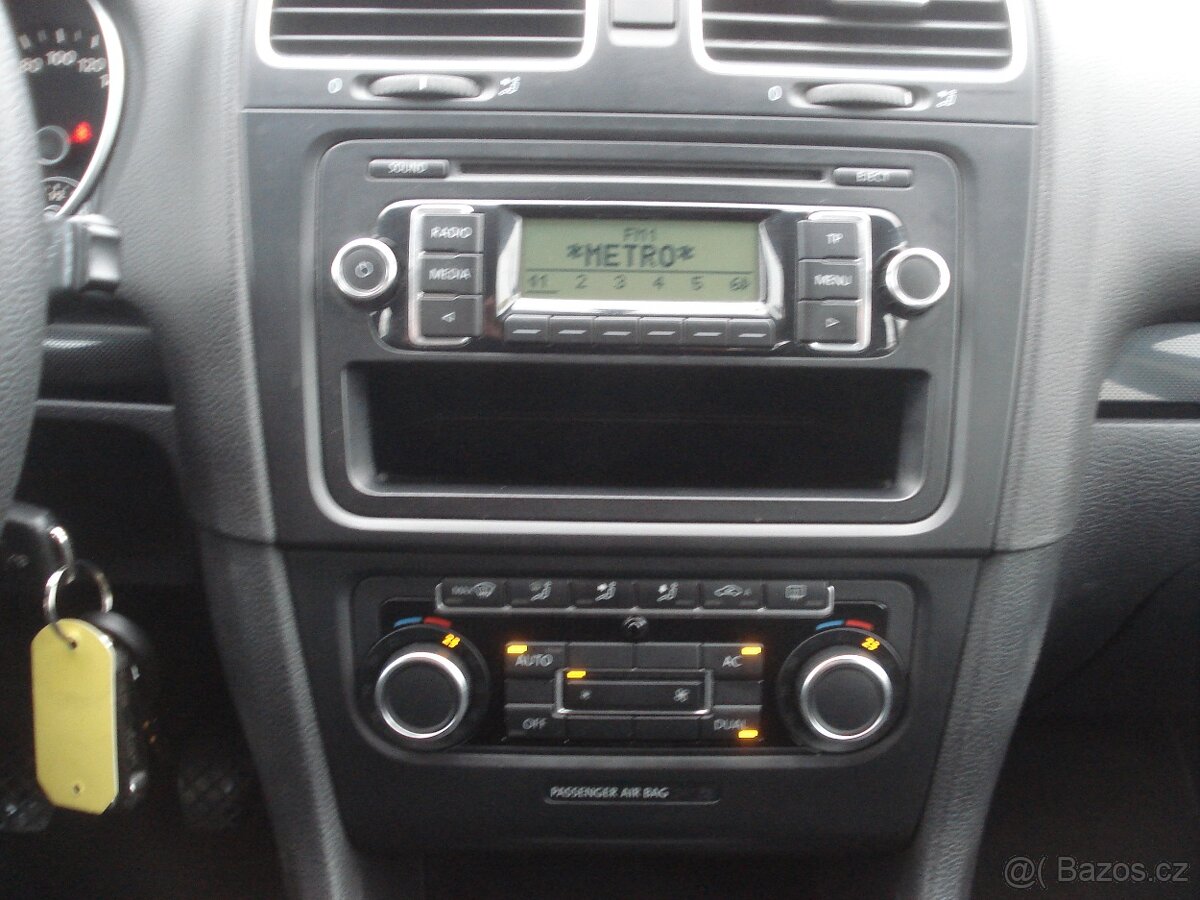 Volkswagen Golf 1.6 TDi TRENDLINE - 9