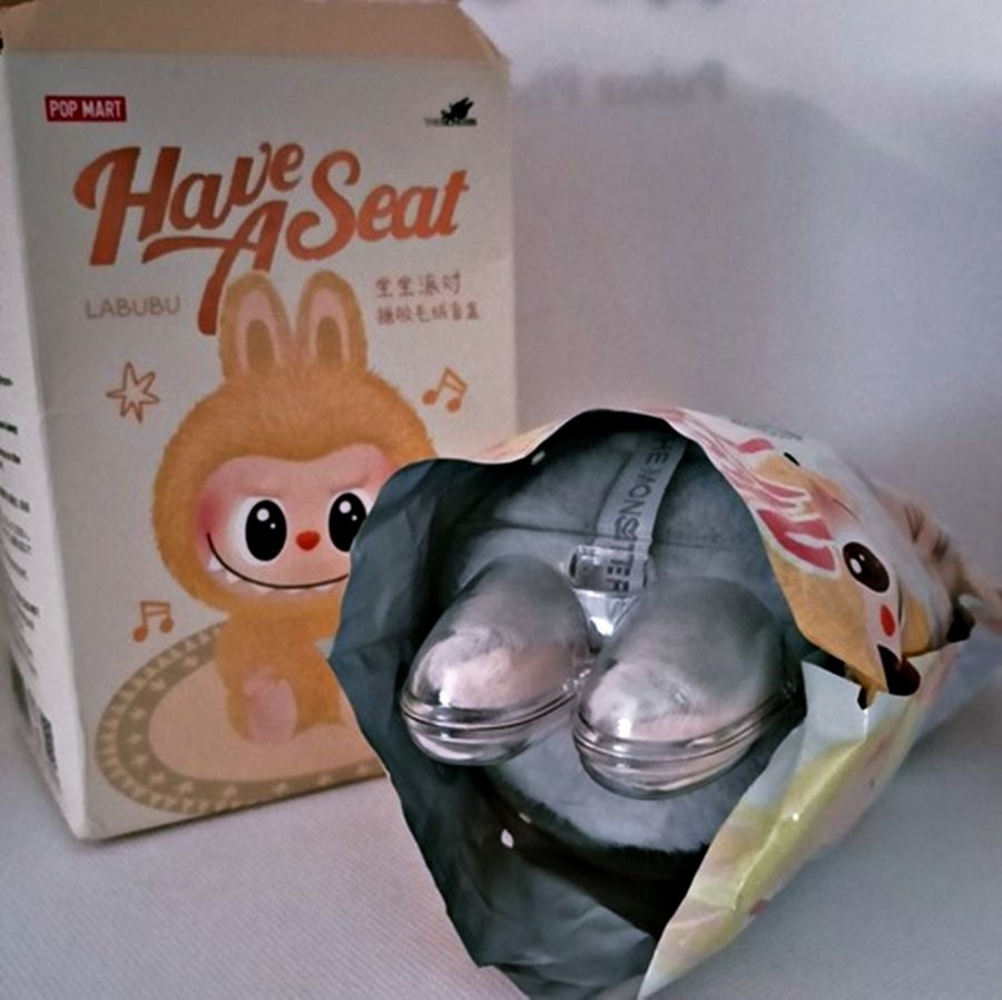 👜 POP MART Labubu Have a Seat série V2 HEHE, mončičák - 9