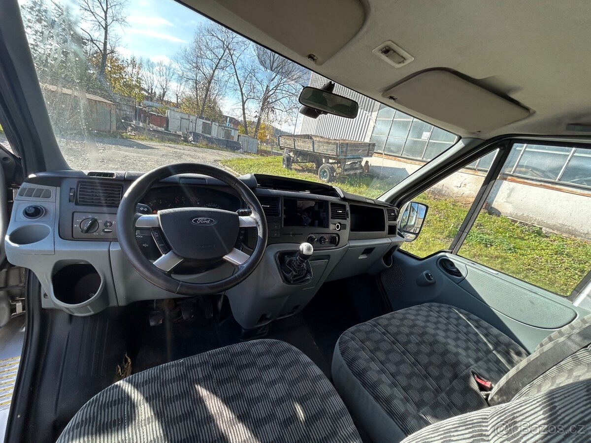 Ford Transit 2.2tdci - 6 míst, L2H2 - 9