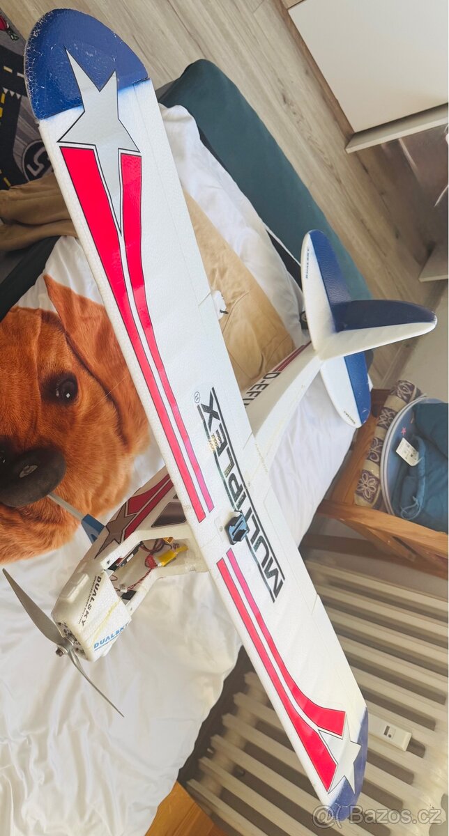 RC model letadla + kompletní elektronika - 9