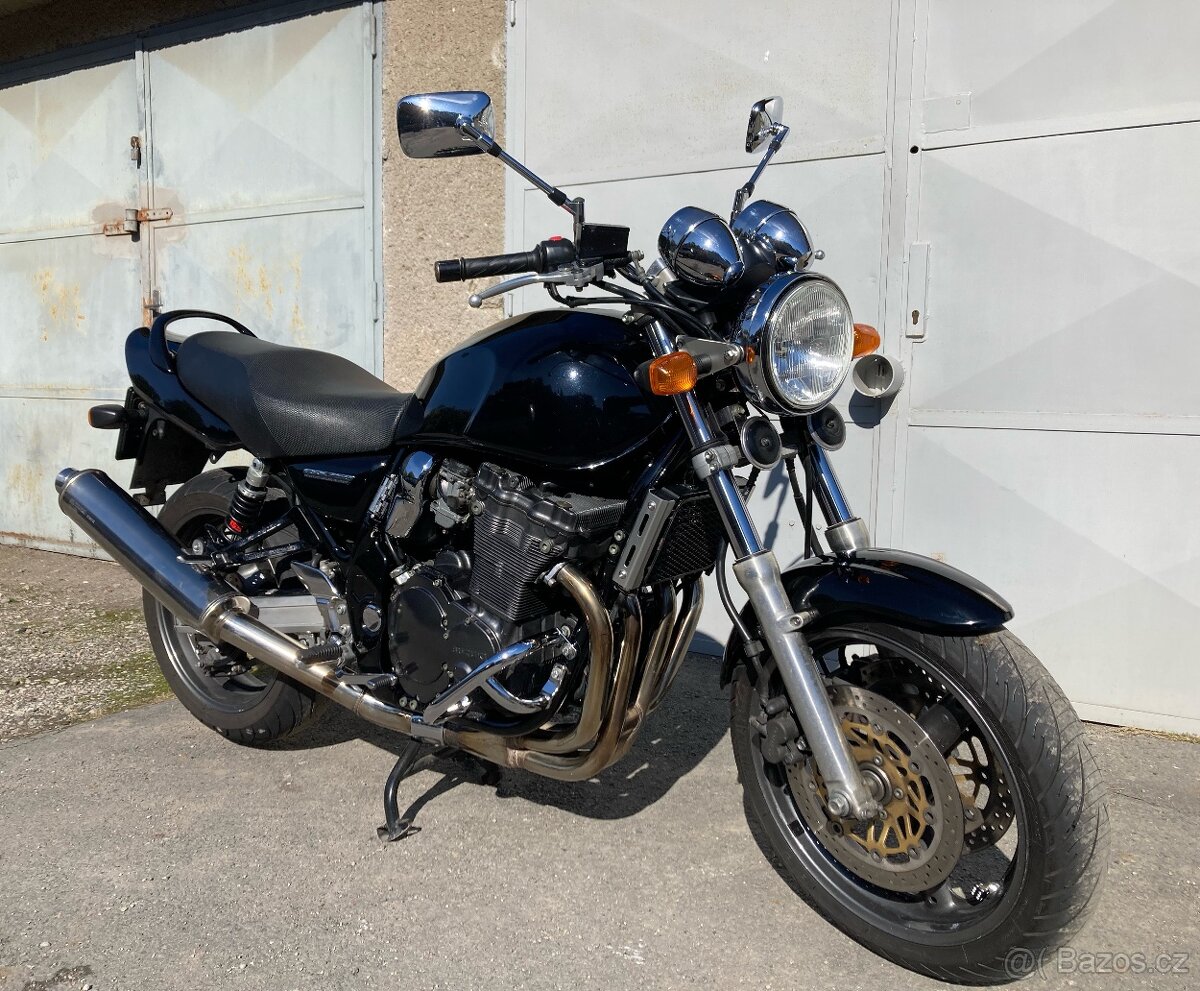 Suzuki GSX 750 Inazuma - 9