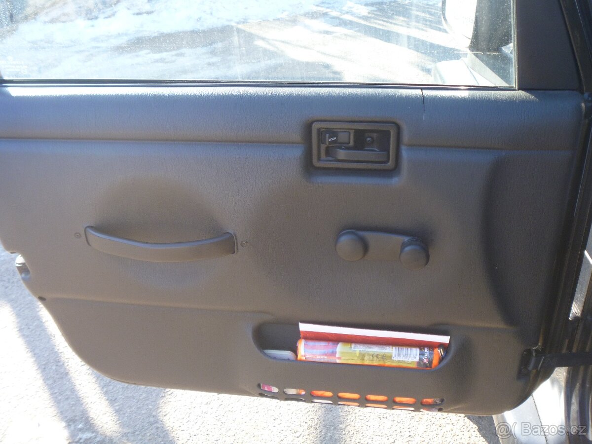 Jeep Wrangler 2.4i 105kW 4x4 HARDTOP - 9