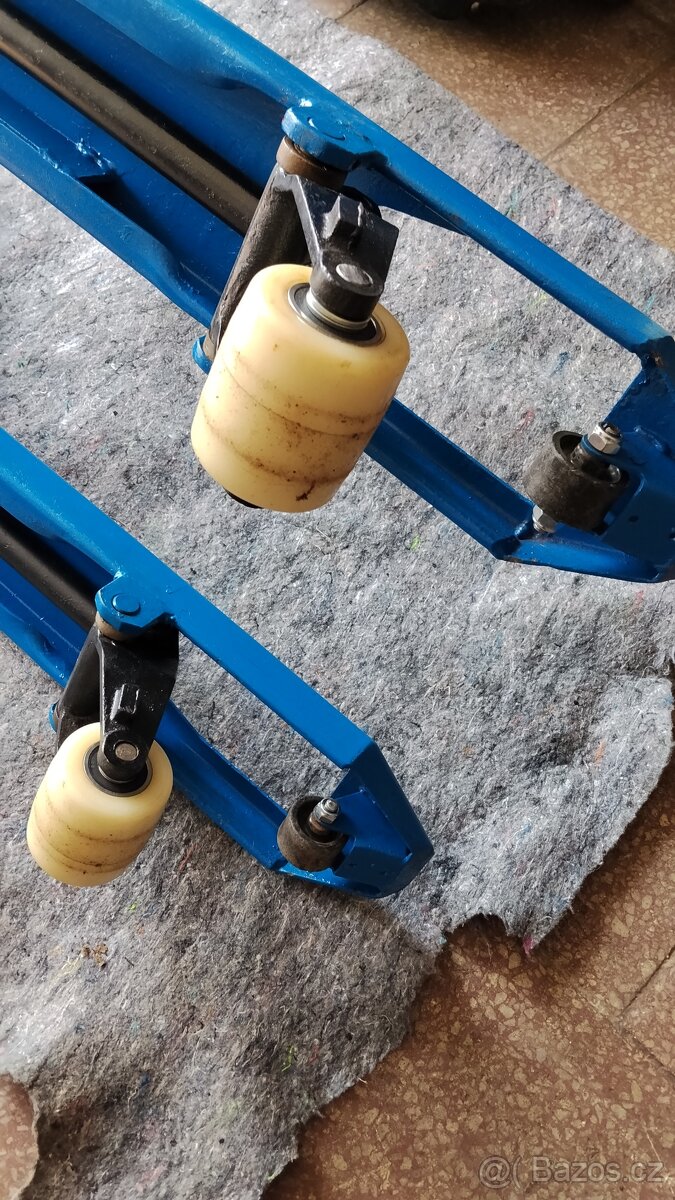 Prodám repasovaný paletový vozík - 9