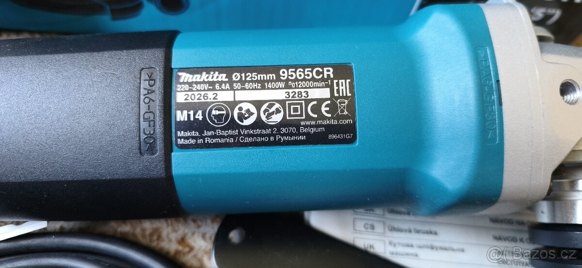 Úhlová bruska Makita 9565CR - 9