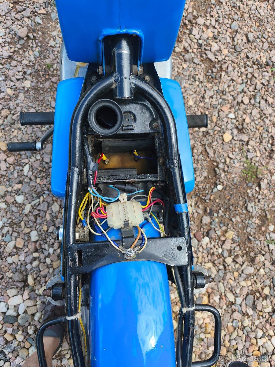 ČZ 175/487 , r.v.1986 - 9