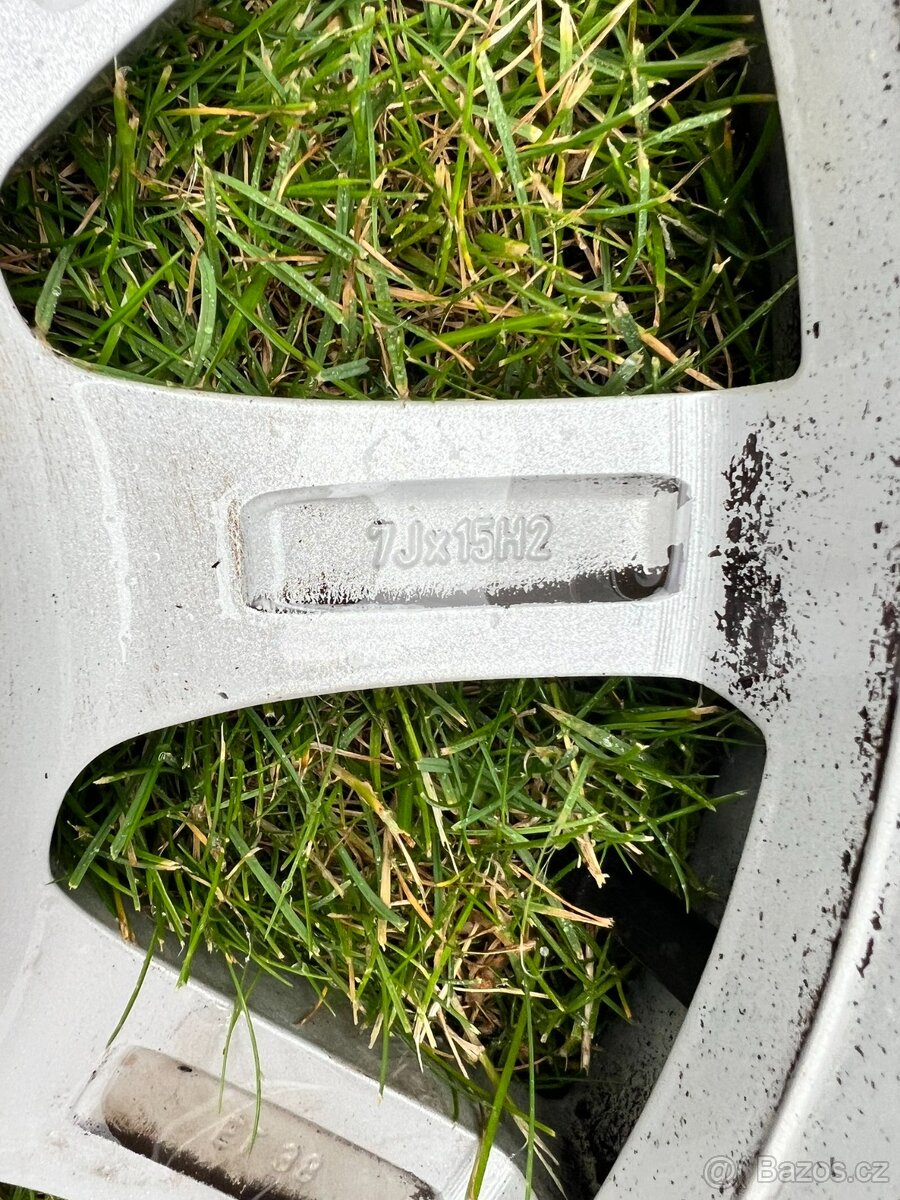 Prodám 4ks lité kola 15" značky RONAL - 9