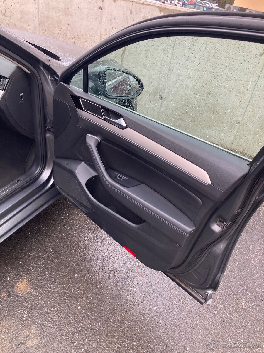 Vw passat 2,0tdi 110kw - 9
