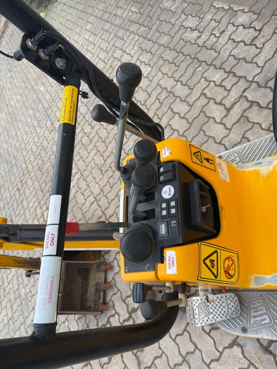Minibagr JCB 8008 CTS - 9