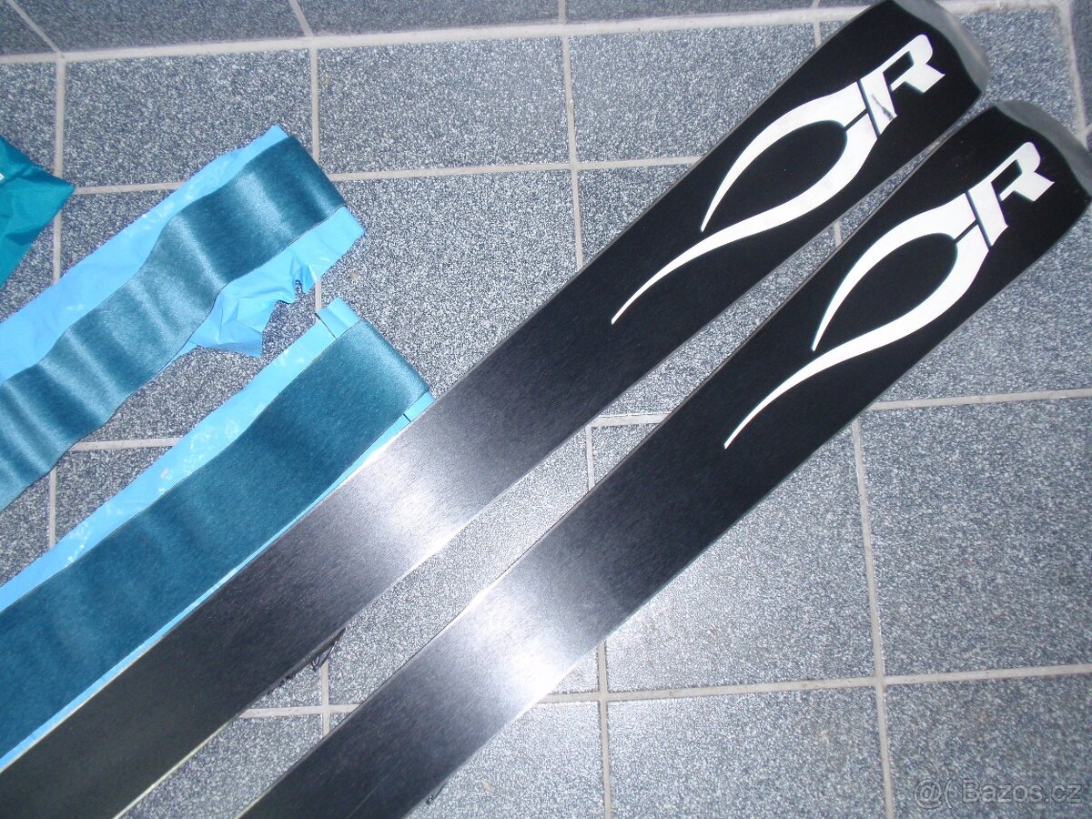 SUPER DÁMSKÉ SKIALPY LYŽE ROSSIGNOL BANDIT 154 CM+SKINY - 9