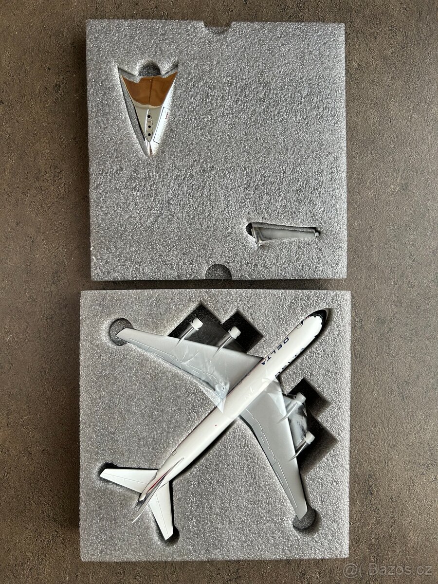 Model letadla Herpa / 1:200 / DC8 / Delta / Yesterday Serie - 9