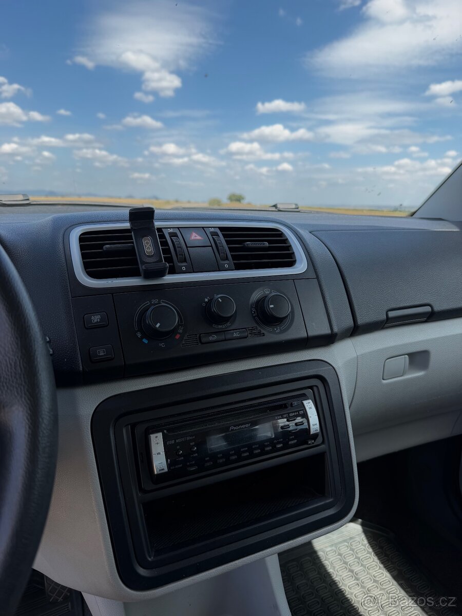 Škoda Roomster 1.2i - 9