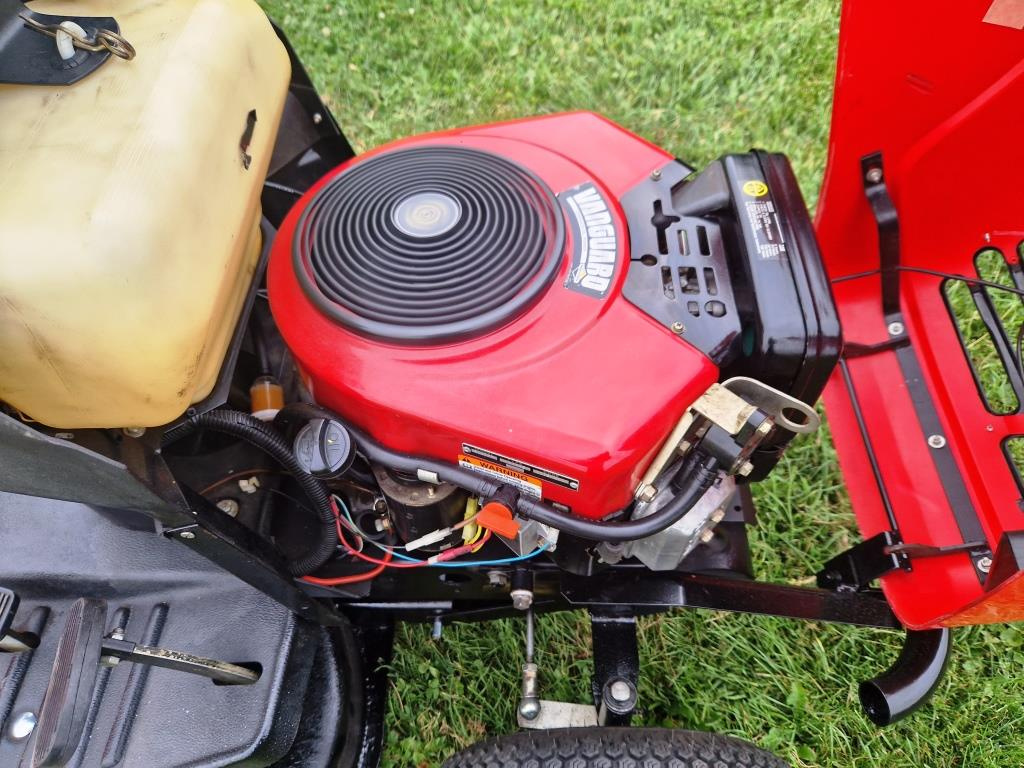 Zahradní traktor, traktůrek AGS/SECO 16HP 2V Vanguard - 9