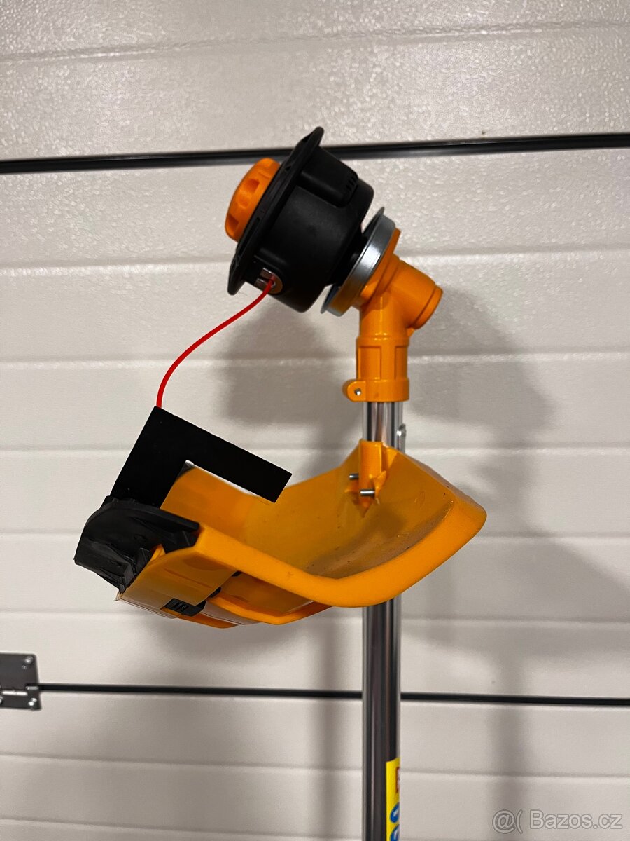 Křovinořez / strunová sekačka - 9