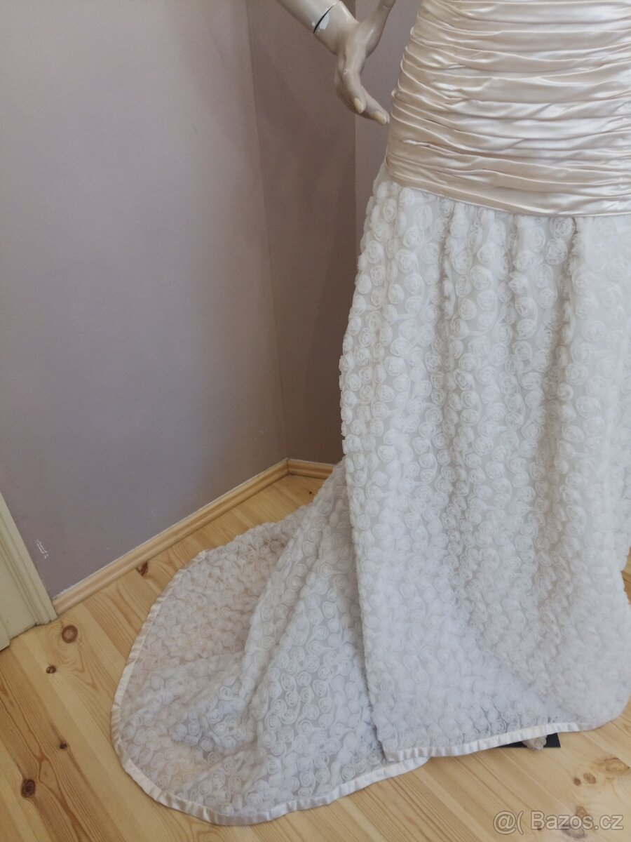 Nové společenské svatební hedvábné šaty maturitní ples - 9