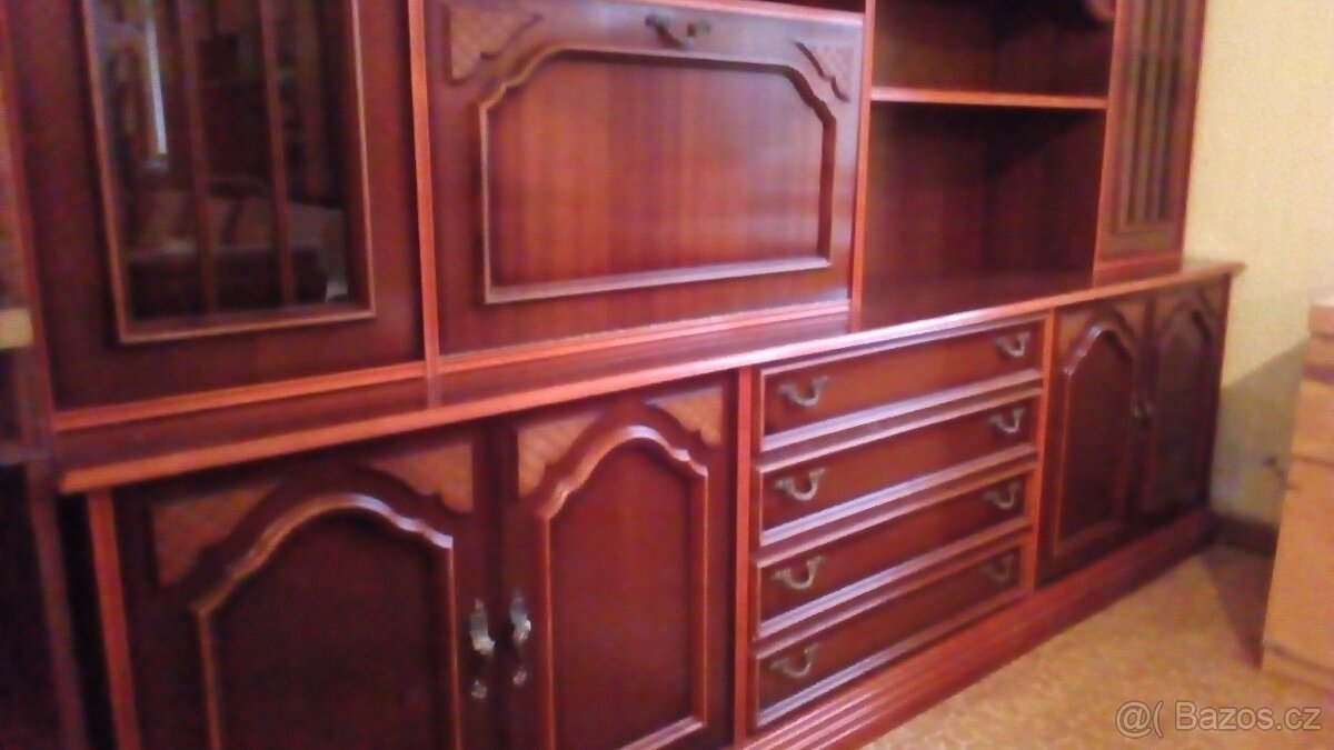 Prodám zakázkovou obývací stěnu - 9