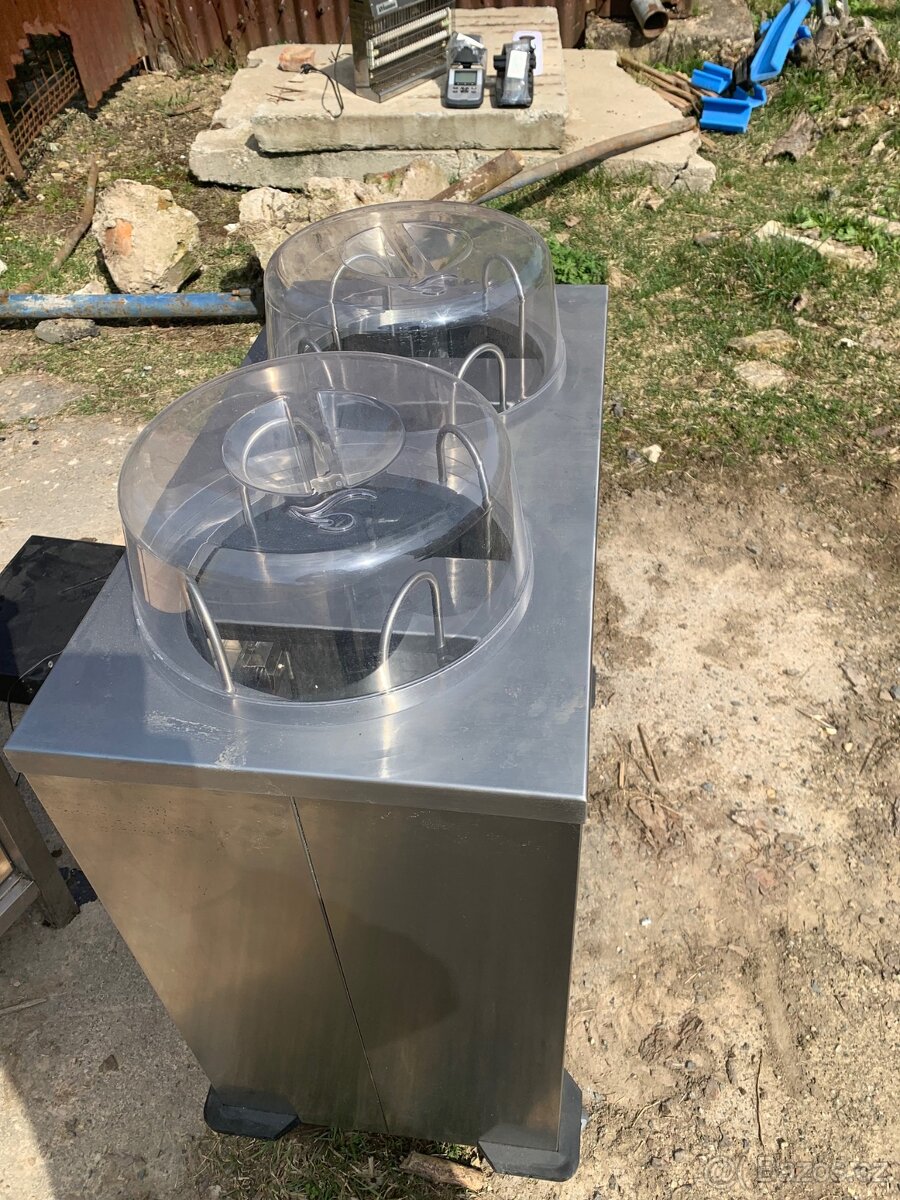 Vyhřívací vozík na talíře - 9