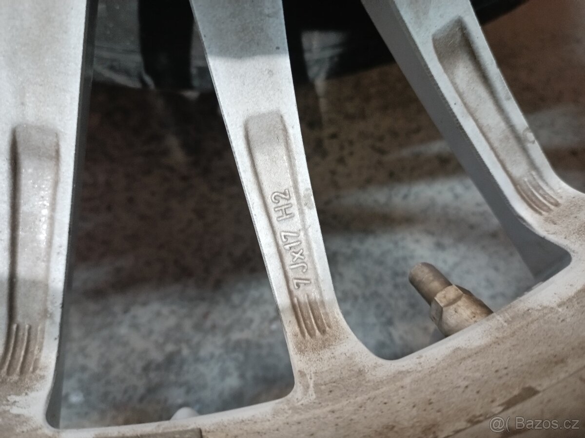 Alu Toora 17" 5x98 Alfa romeo šedá lesklá 215/50 - 9