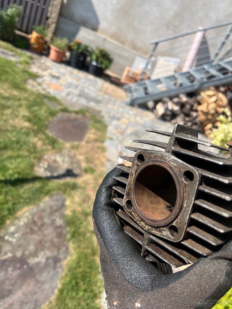 2x Hlava + válec na Jawettu 50/551 - 9