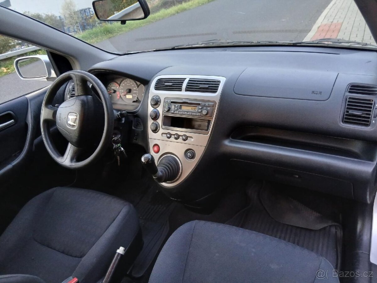 HONDA CIVIC 1.6i rok 2004 STK 12/2026 velmi pěkný stav - 9
