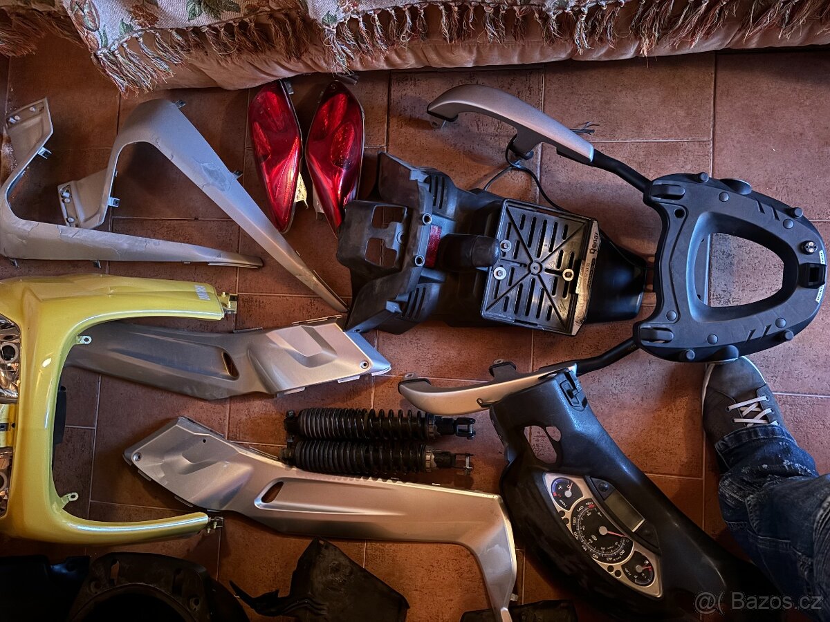 Díly Yamaha X Max 250 (2005, karburátor) - 9