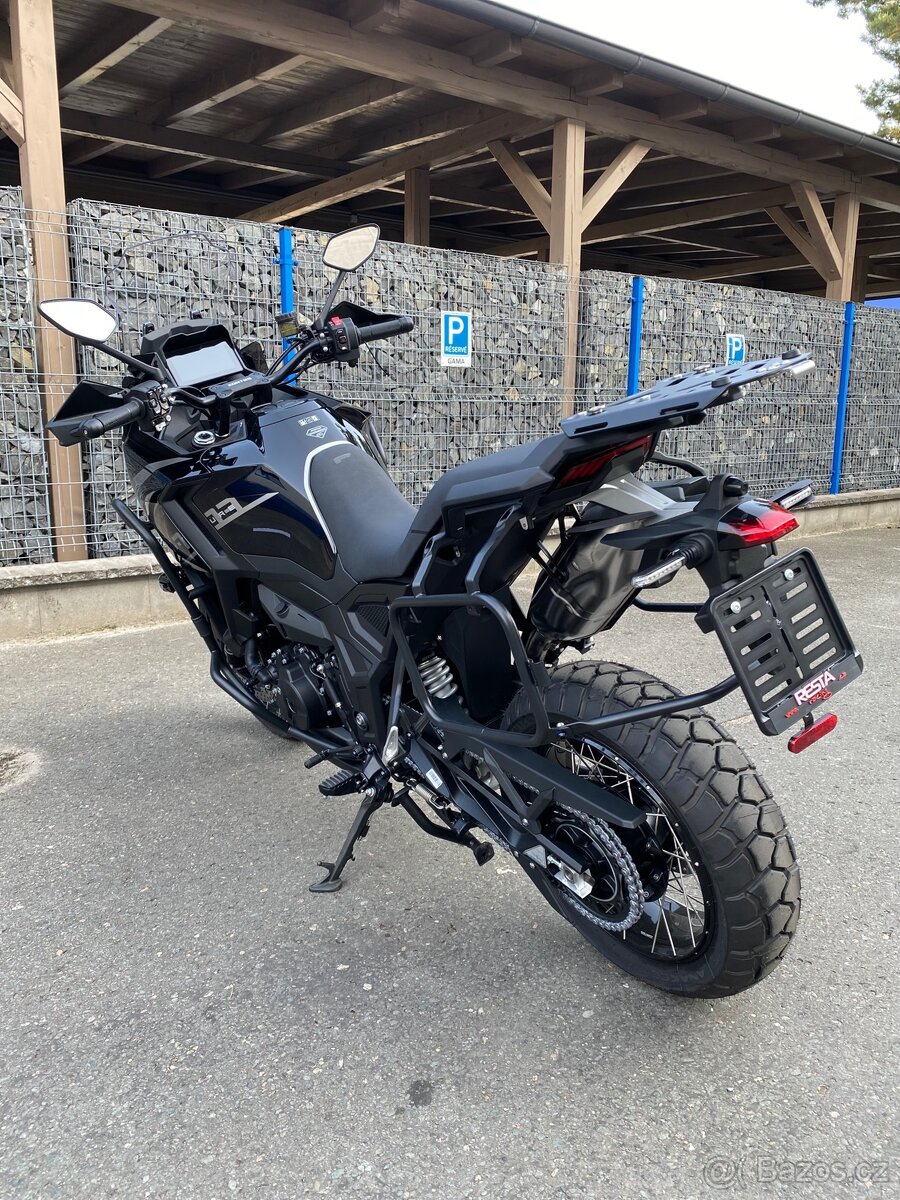 Zontes 703 Frontier černá - 9