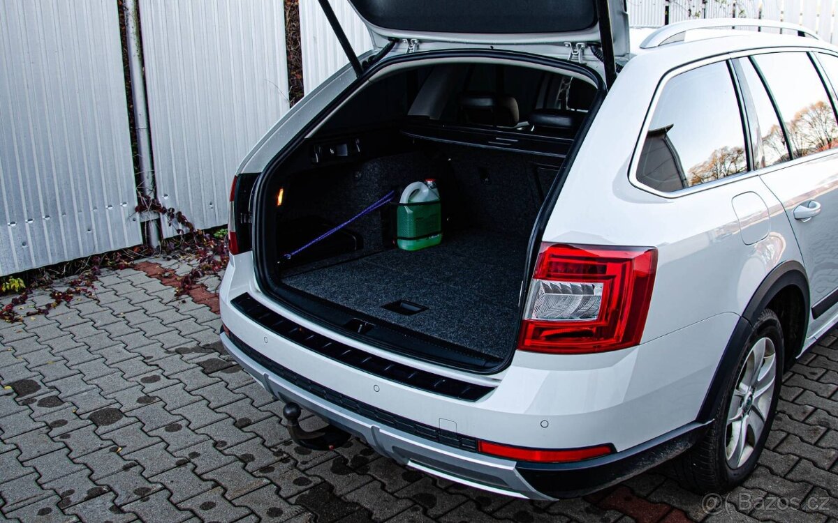 Škoda Octavia Combi SCOUT 2.0 TDI DSG 4x4 - 9