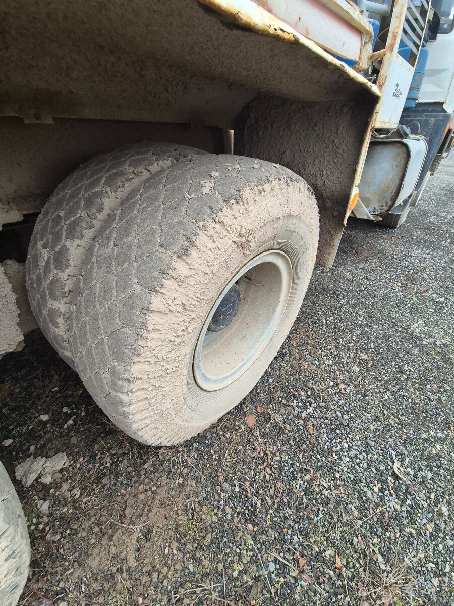 Tatra T 815 domíchávač betonu - 9