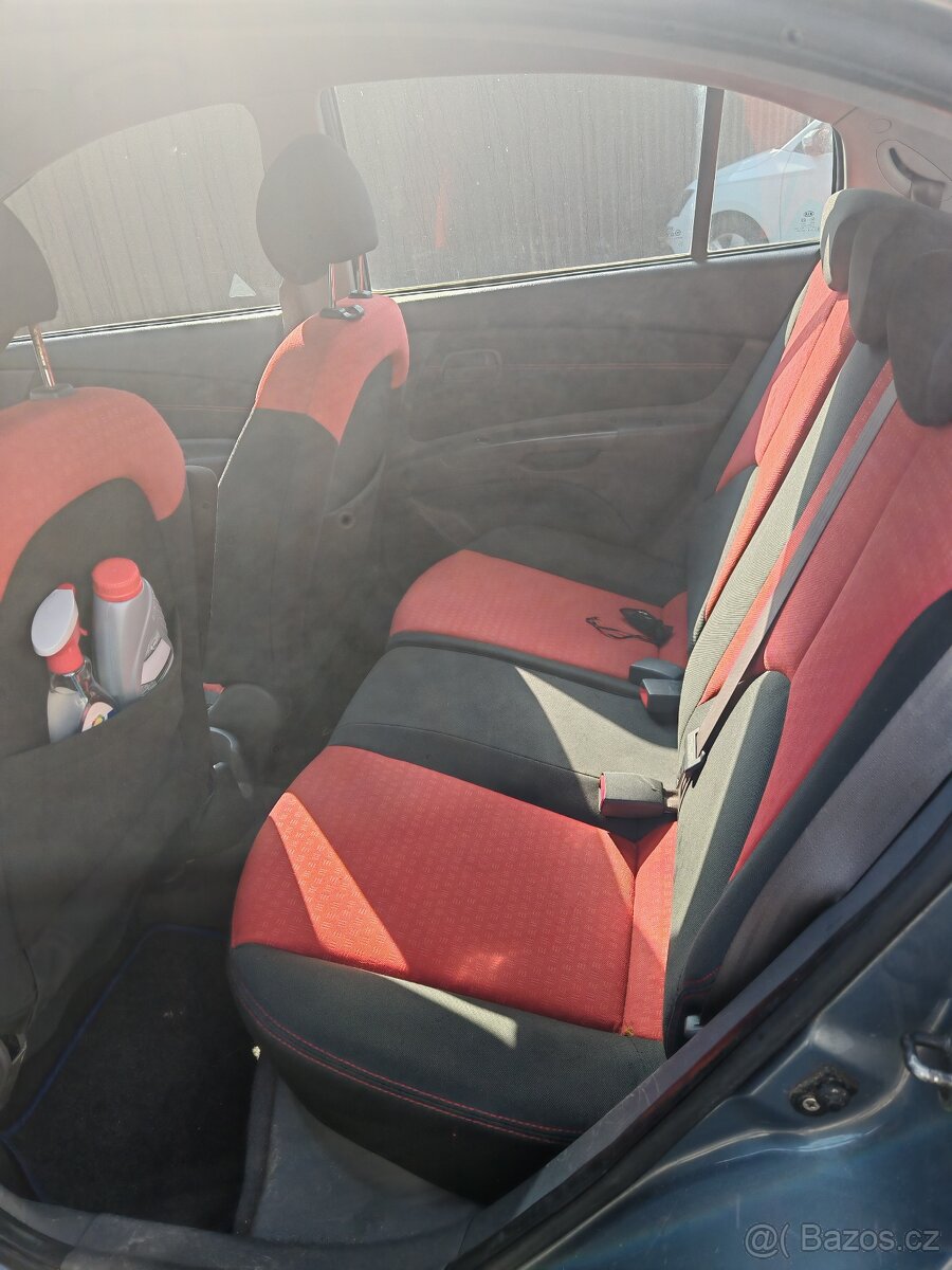 Kia Rio - 9