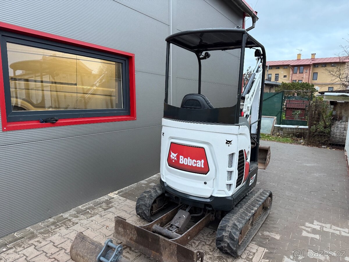 Bobcat E17z Minibagr 1,75T + 2x lžíce rok 2021 - 9