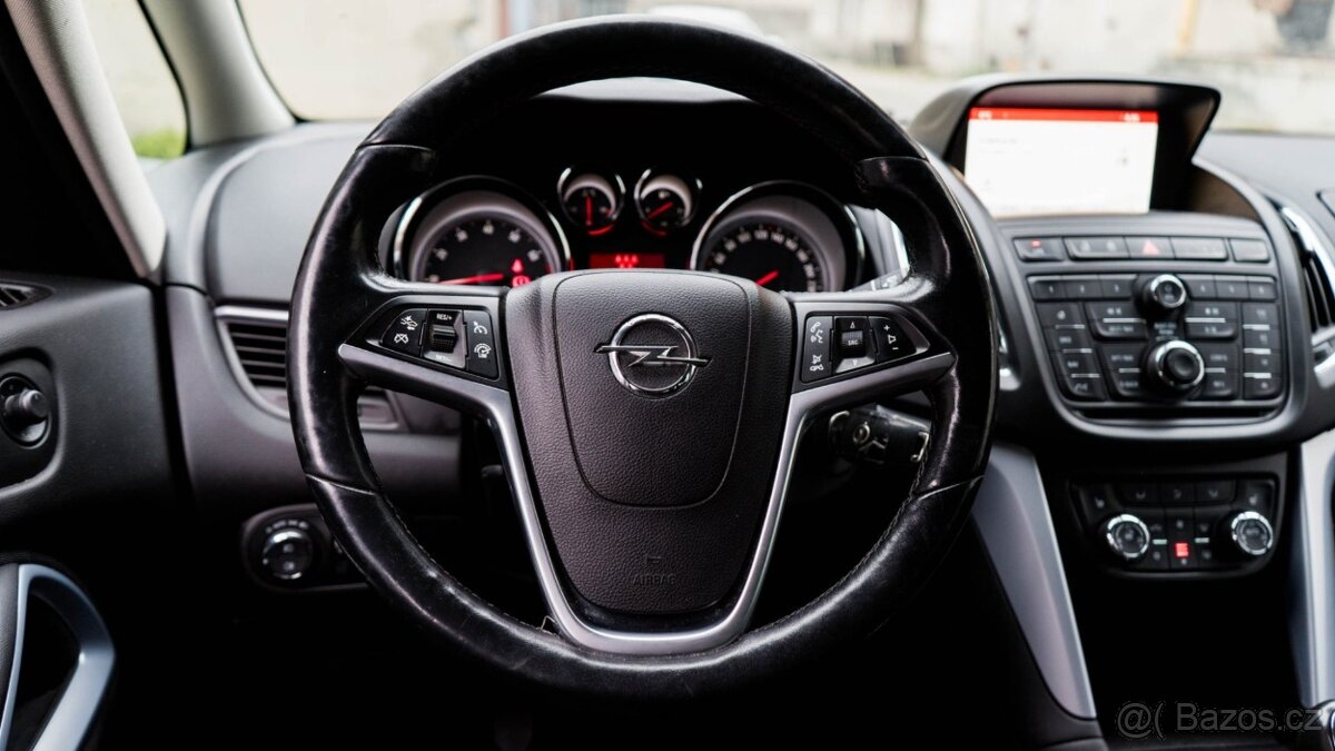 Opel Zafira Tourer 1.4 Benzín + LPG - 9