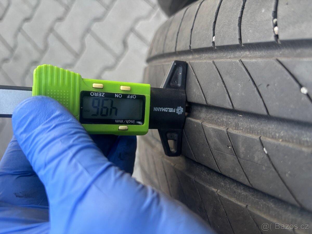 Michelin 205/60/16 - 9